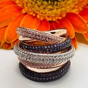 Monaco Designer Creates 18K Twisted Crystal Rings